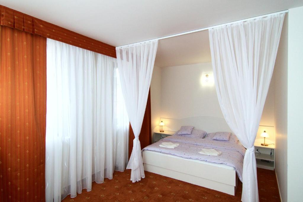 Hotel Pod Sluncem Třebíz Δωμάτιο φωτογραφία